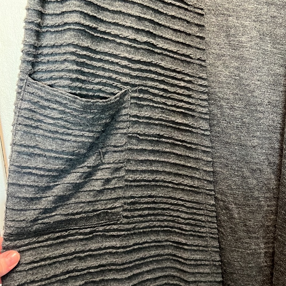 Lularoe Duster - Picture 2 of 2